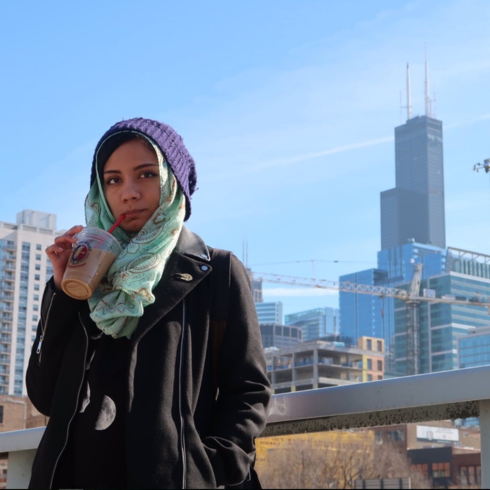 Meet your Posher, Monisa